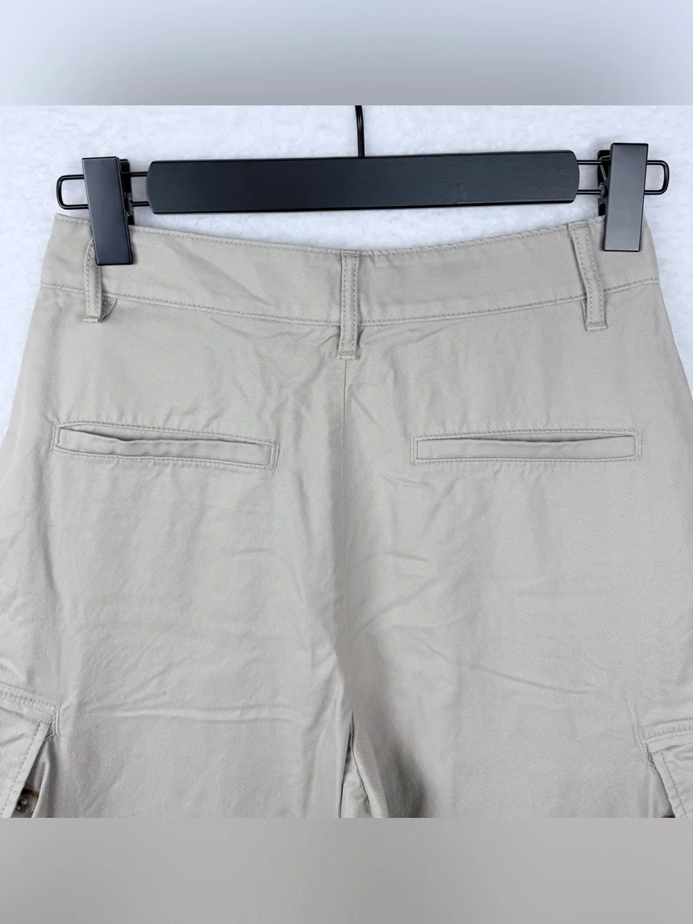 BANANA REPUBLIC • Khaki/Beige Twill High-Rise Wide-Leg Cargo Pants, 4